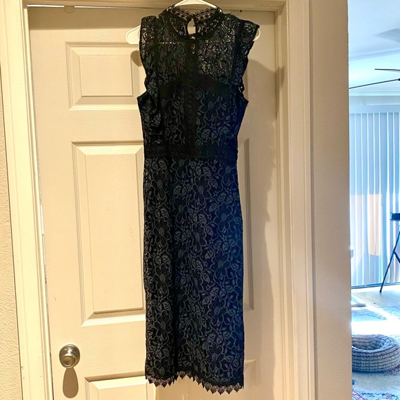 SOLD Zara lace dress - Picture 3 of 6